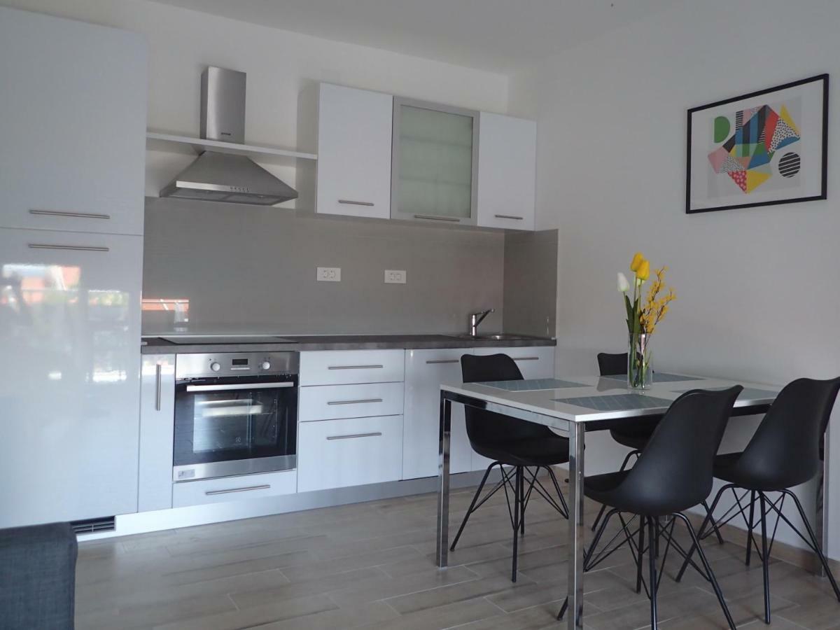 Apartments Del Mar Криквеница Екстериор снимка